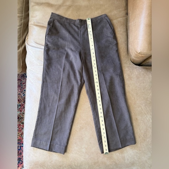 Alfred Dunner Womens Faux Suede Pull-On Straight Leg Pants Sz 14 - Picture 2 of 7